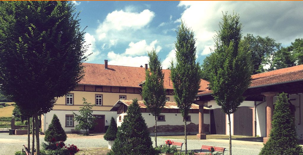 Der Innenhof des Hofguts Langenzell in Wiesenbach